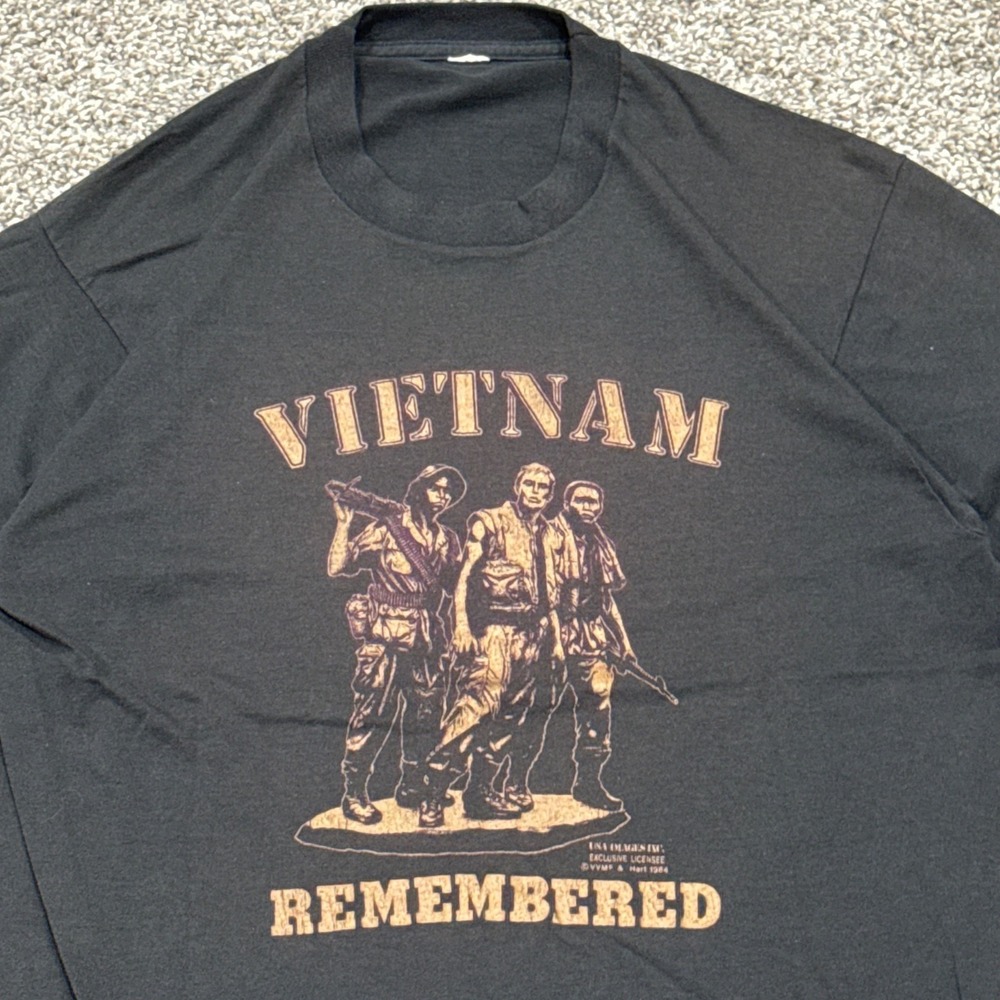 Vintage 80s Vietnam Remembered T-Shirt Faded Black Single Stitch Military Mens L